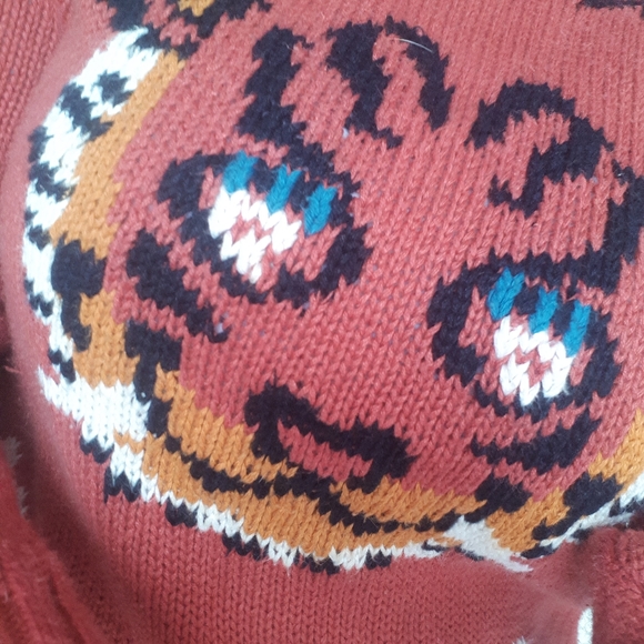 Sweater - Picture 2 of 3